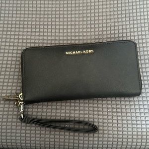 Michael Kors Black Zipper Wallet with Wristlet